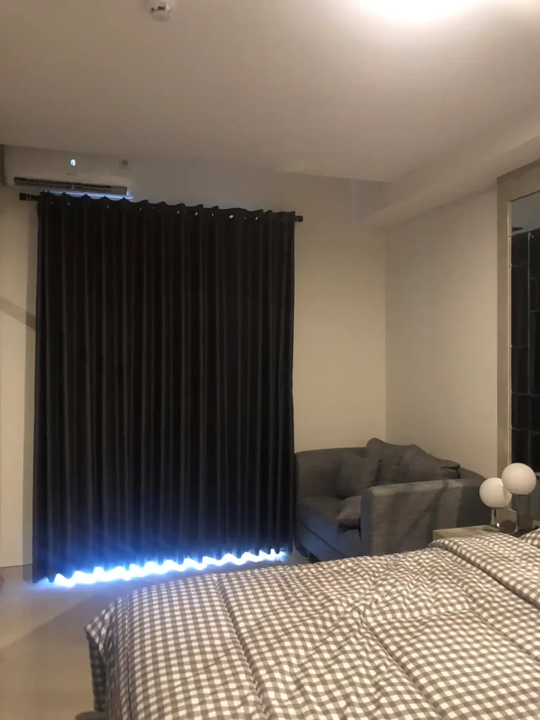 Gorden Apa yang Cocok untuk Dinding Warna Kuning