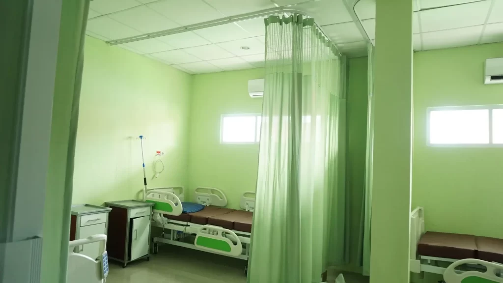 Tirai Rumah Sakit Solo