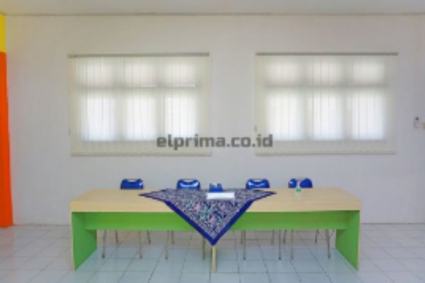 Vertical blind Blitar